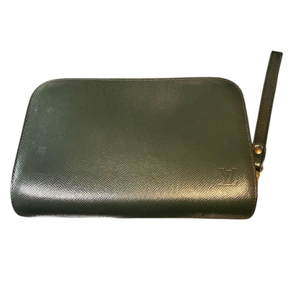 Louis Vuitton Taiga Baikal Green Leather Clutch Bag Unisex